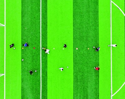 扬帆优配  从长高到长壮，青少年身体素质如何持续提升